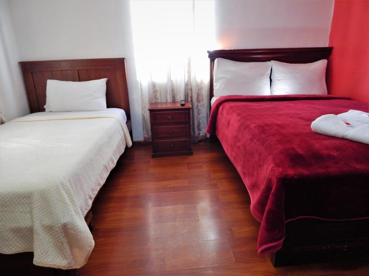קיטו Hostal Imperial מראה חיצוני תמונה