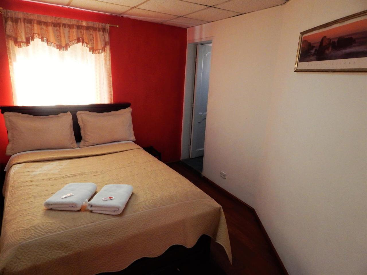 קיטו Hostal Imperial מראה חיצוני תמונה